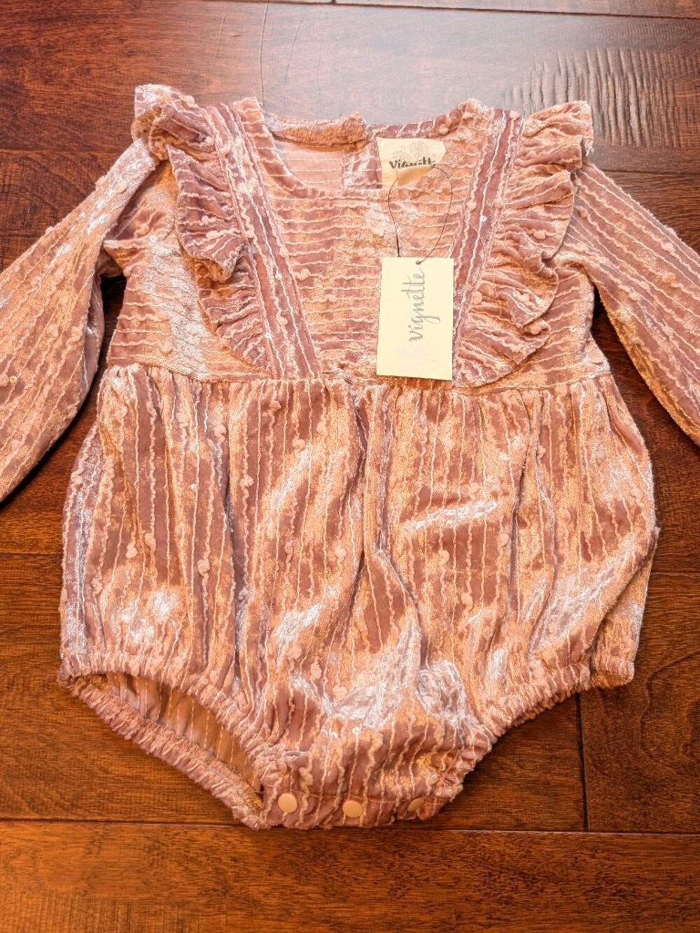 NWT Vignette velour bubble with sequins accents